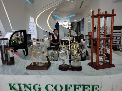 从售楼部的精致到入住后的体验 公关礼仪下的理想与现实